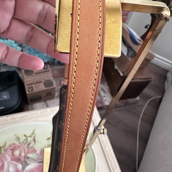 Louis Vuitton Musette Tango Monogram Canvas Shoulder Bag – Authentic - Picture 6 of 9